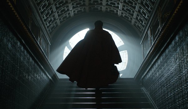 GANIMARD CERCA E LUPIN ESCAPOLE ...APARECENDO NO GABINETE DO INSPETOR GANIMARD.