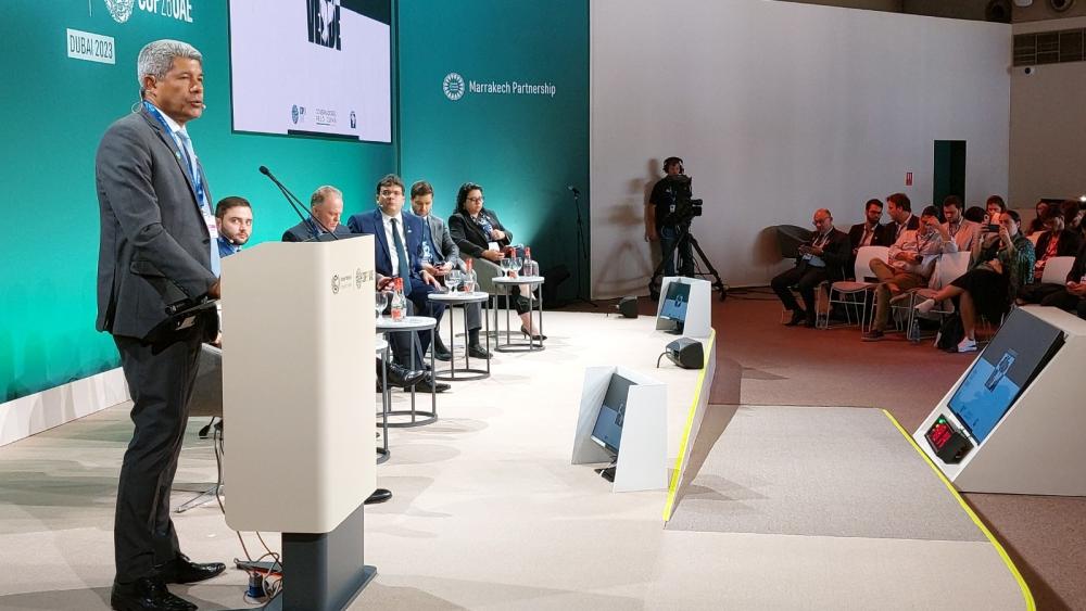 “Não há perspectiva de resolver o problema ambiental sem tratar da fome”, afirma Jerônimo em estreia na COP28.