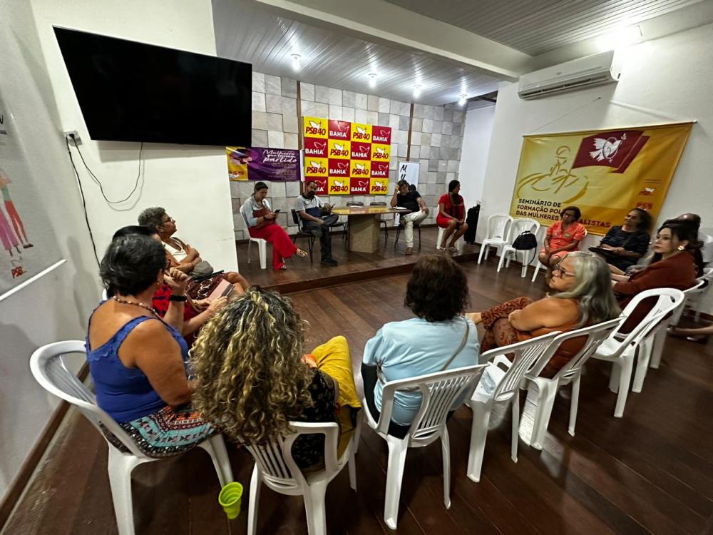 Em reunião com Lídice, representantes de movimentos ambientais e de bairros acusam prefeitura de falta de diálogo com desafetação de áreas. 