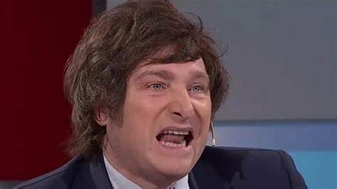 Abraji: Em 100 dias de governo, Javier Milei é responsável por 40% dos ataques à imprensa na Argentina.