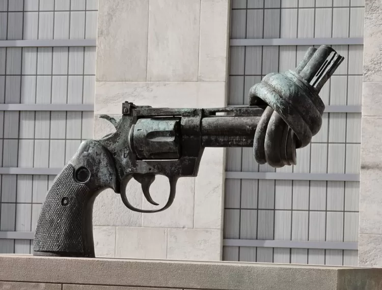 PAZ ENTRE ISRAEL E PALESTINA EXIGE EXTREMISTAS FORA DO PODER E REESTRUTURAÇÃO DA ONU.