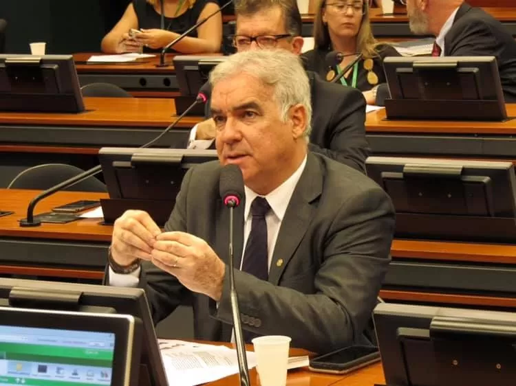 Deputado Federal Zé Neto está entre os 100 parlamentares mais influentes do Congresso Nacional.