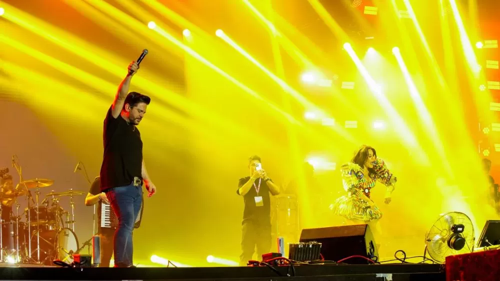 Atração mais esperada no Parque de Exposições, Calcinha Preta, a banda que atravessa gerações, arrasta legião de fãs.