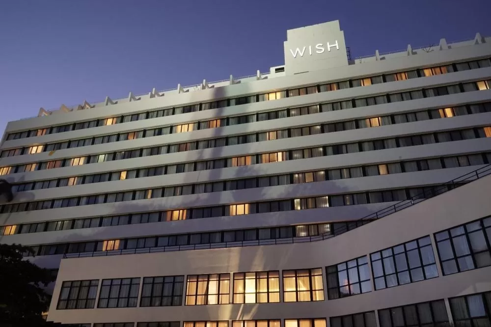 “BAILE DO HOTEL”: WISH HOTEL DA BAHIA E OQUEI ENTRETENIMENTO ANUNCIAM GRANDE BAILE DE GALA.