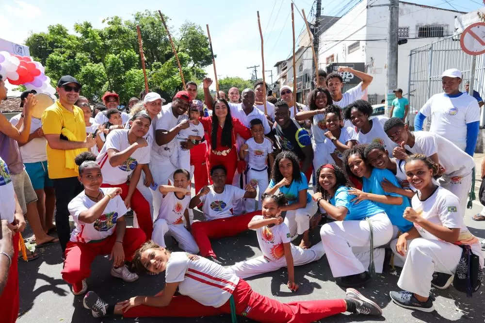 Munícipes lotam as ruas do Centro pelos 62 anos de Emancipação Política de Lauro de Freitas.