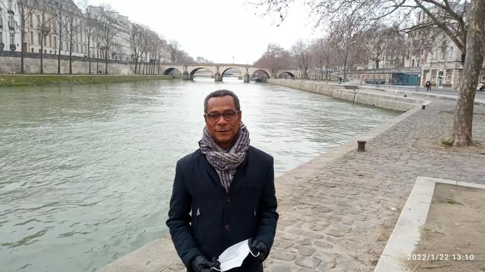 Antropólogo baiano lança livro sobre a condição negra em Paris