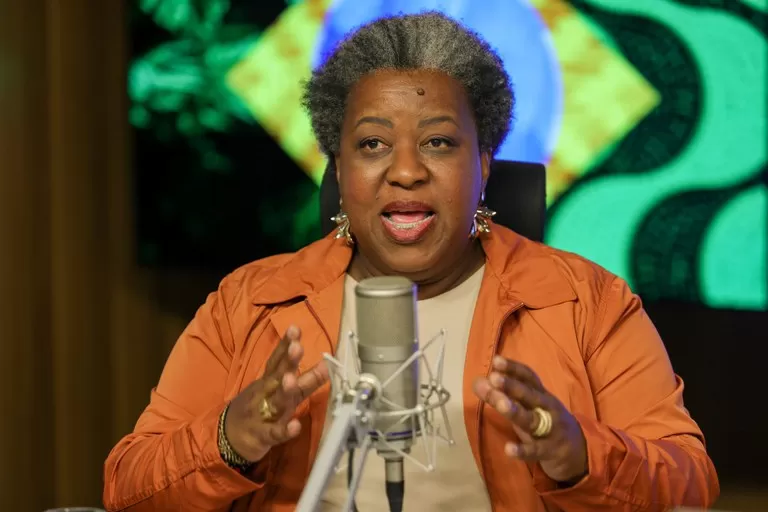 Macaé Evaristo destaca papel dos direitos humanos no fortalecimento da democracia.