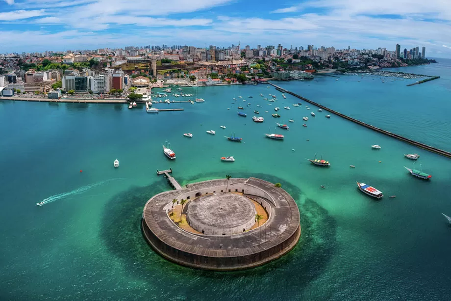 Em Salvador, o maior evento náutico do Nordeste acontece em novembro. 