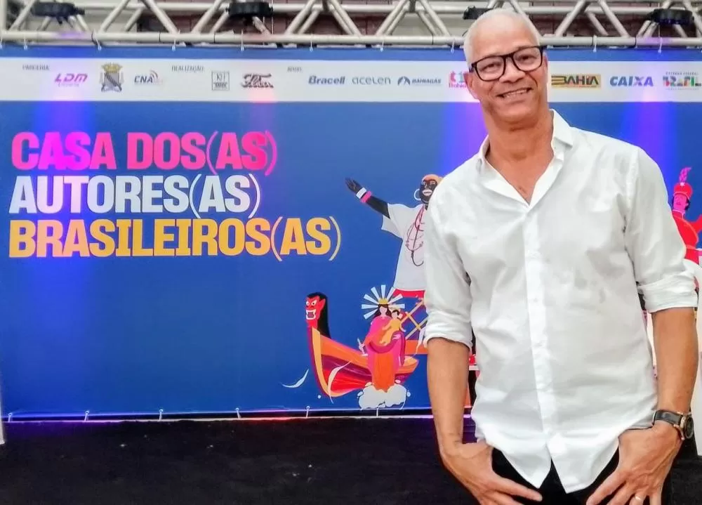 Participação do escritor Eliezer de Santana Santos é destaque na Casa dos Autores da FLICA.