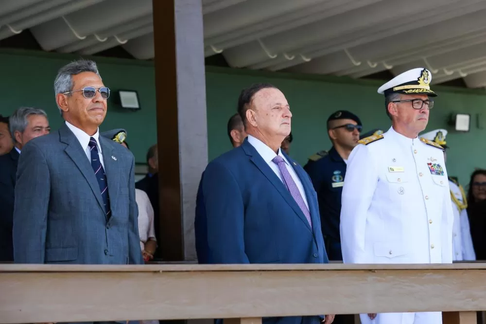Adolfo Menezes destaca papel da Aeronáutica no desenvolvimento do Brasil.