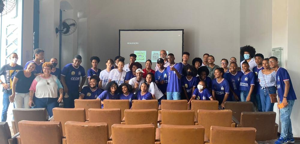 Estudantes participam de Workshop de Cinema e Educação. 