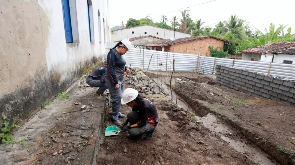 Descoberta arqueológica em Santiago do Iguape revela história milenar do Recôncavo Baiano.