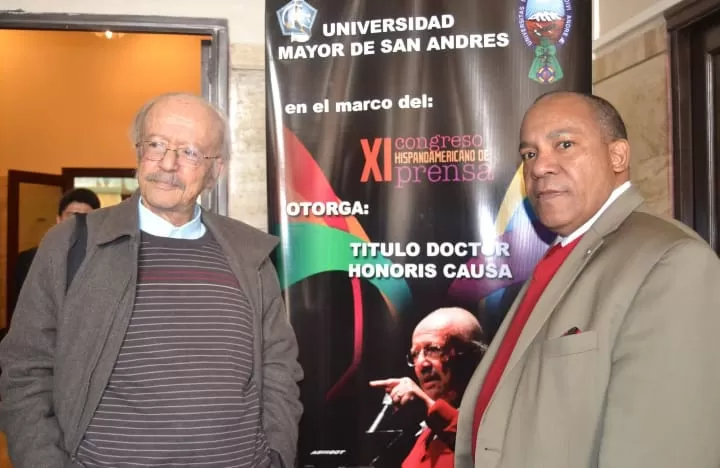 O poder da mudança decisiva da IA ​​no grande evento do XXVIII Congresso de Imprensa Hispano-Americana na Universidade Autônoma de Santo Domingo (UASD).