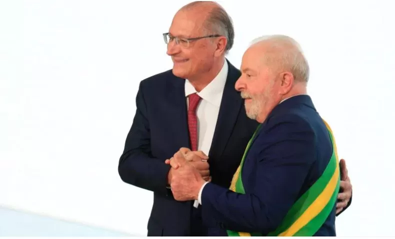 Por que Lula não transferiu a presidência para Alckmin? Saúde, poder e os sinais de 2026.