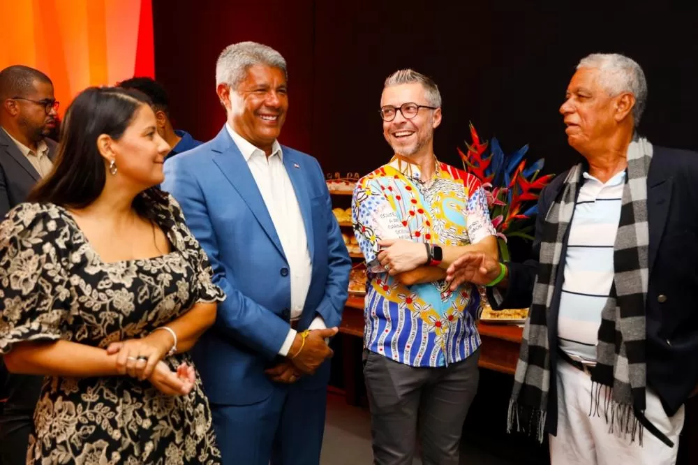 Jerônimo Rodrigues entrega prêmios e reforça compromisso com a cultura no 22° Festival da Educadora FM.