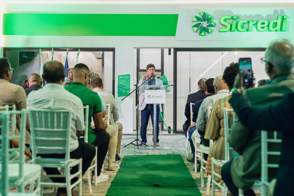 Sicredi inaugura agência em Camaçari e ressalta a diversidade econômica da Bahia.