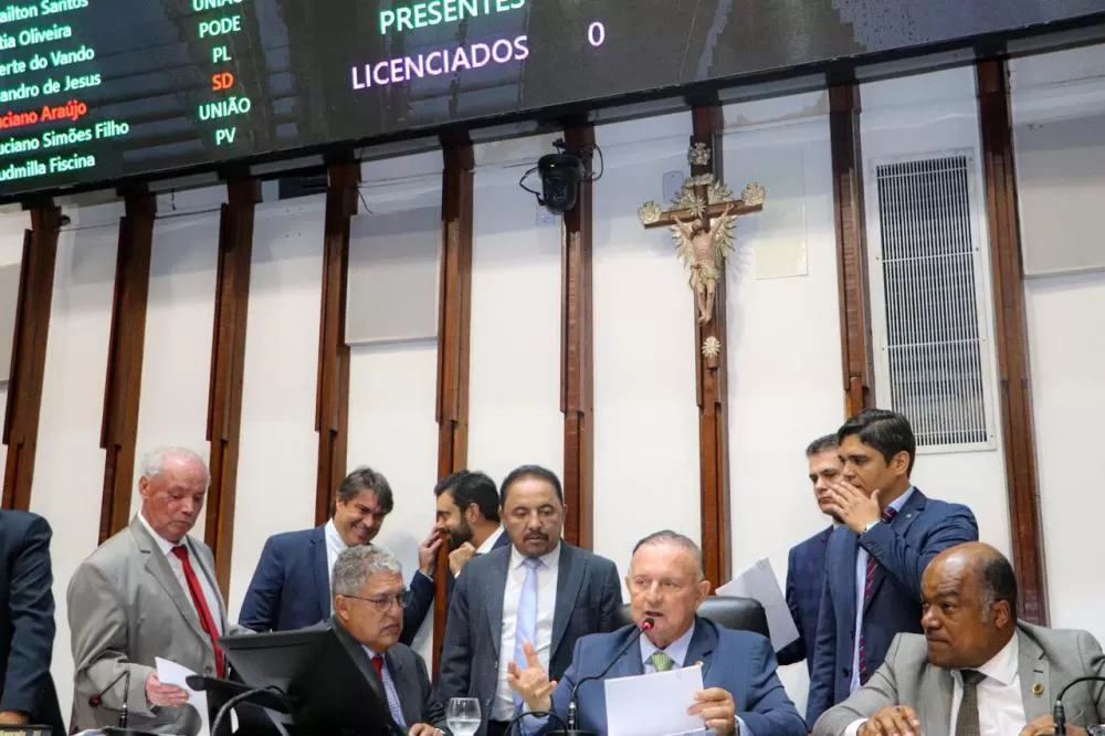 Alba encerra trabalhos com balanço positivo de aprovações.
