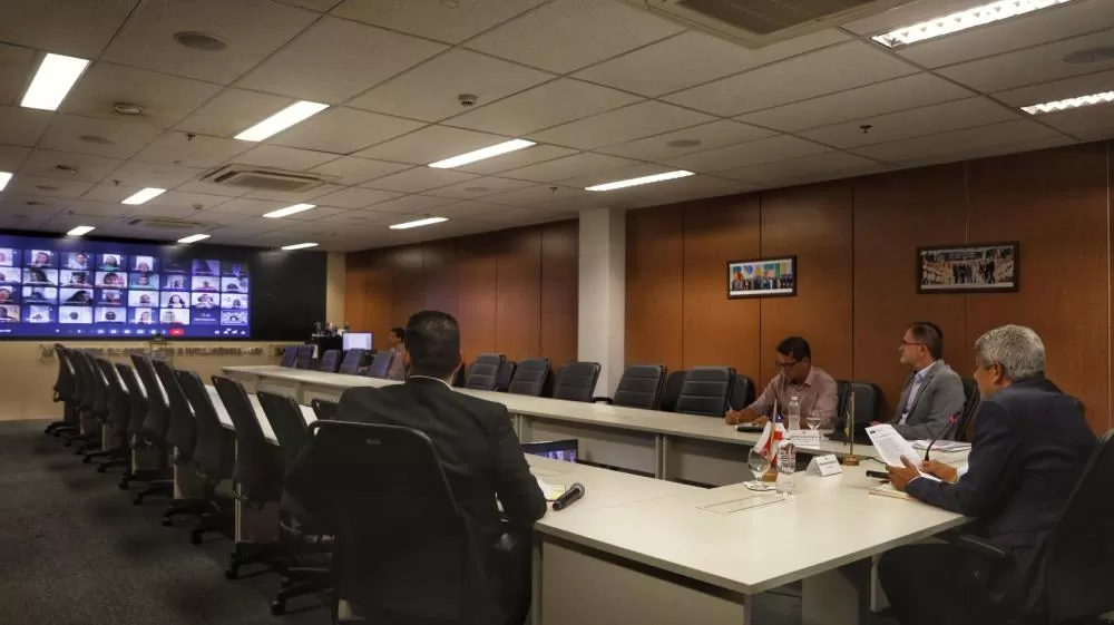 Em última agenda pública do ano, governador se reúne com mais de mil educadores para fazer balanço de 2024. 