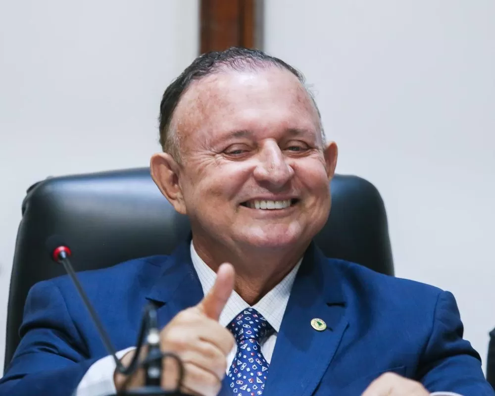 Adolfo Menezes diz que sua “possível reeleição não está garantida” .