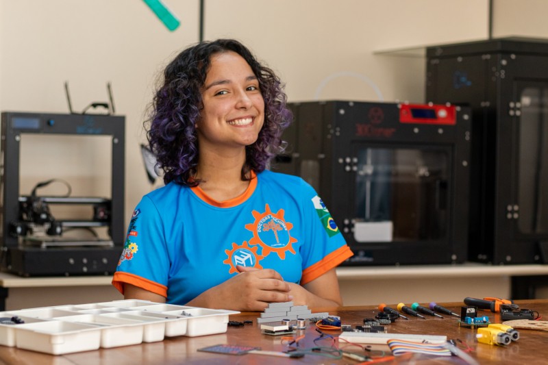 Aluna da rede estadual é selecionada para intercâmbio do programa Jovens Embaixadores