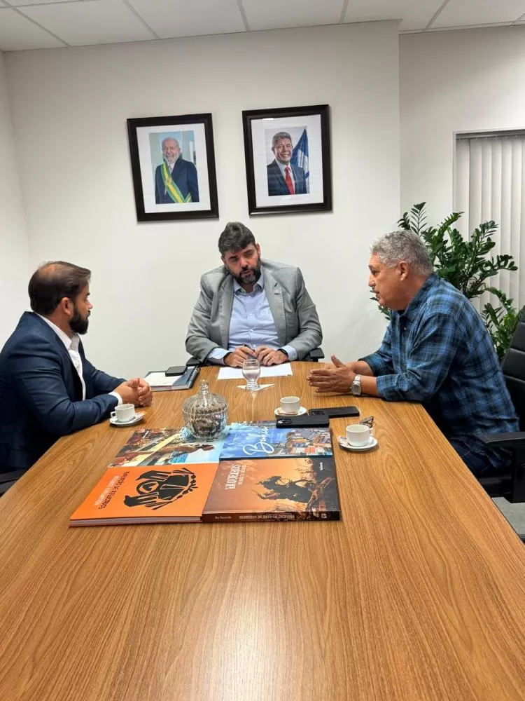 Mandato do deputado Rosemberg Pinto apoia novos prefeitos.