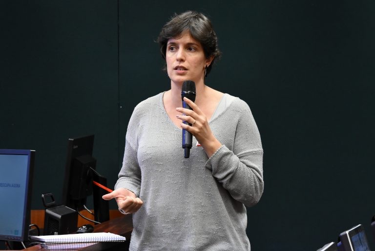 Participantes de audiência concordam com críticas de deputados ao Enem
