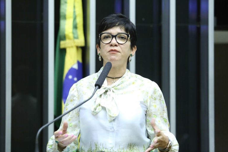 Projeto isenta motorista de multa por manobra arriscada em vias privadas ou autorizadas