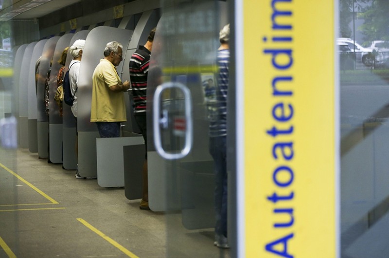 Medida provisória aumenta contribuição sobre lucro de instituições financeiras
