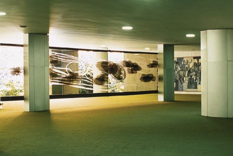 Veja documentário sobre a vida e obra da artista Marianne Peretti, que morreu nesta semana