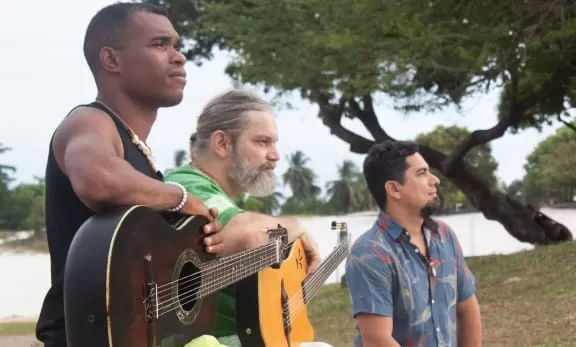A banda A Cura sobe ao palco do Teatro Gamboa.