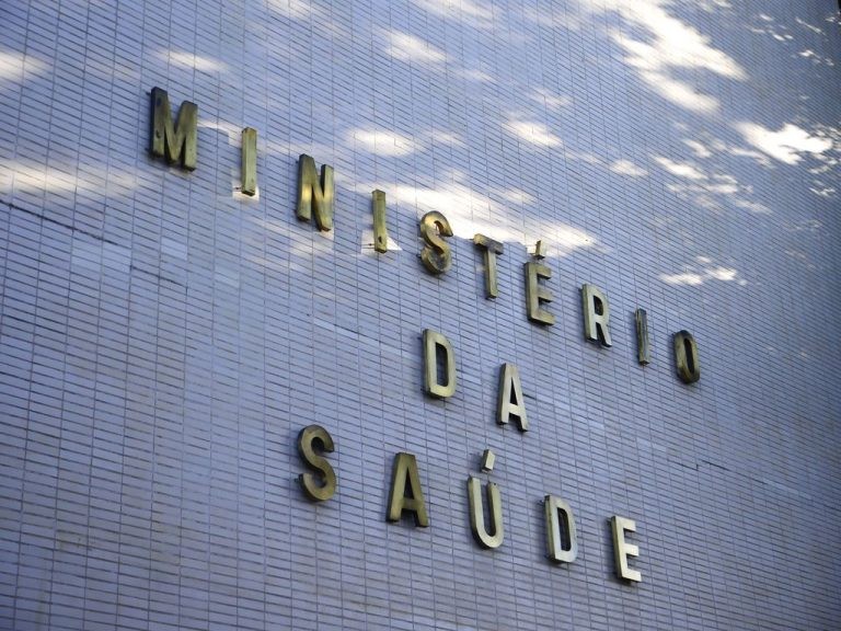 Indicações para emendas de relator chegam a R$ 21 bi e já superam valor disponível