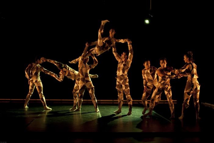Espetáculo ‘Por trás das Máscaras – O corpo Utópico’ celebra o Dia da Dança