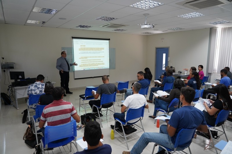 Servidores participam de capacitação sobre gestão de almoxarifado