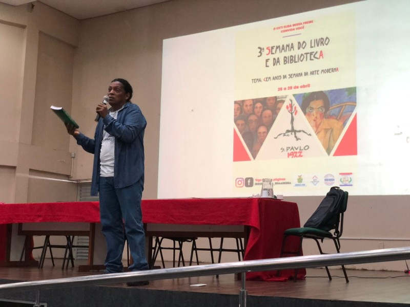 Escola da zona leste de Manaus realiza 3ª Semana do Livro e da Biblioteca
