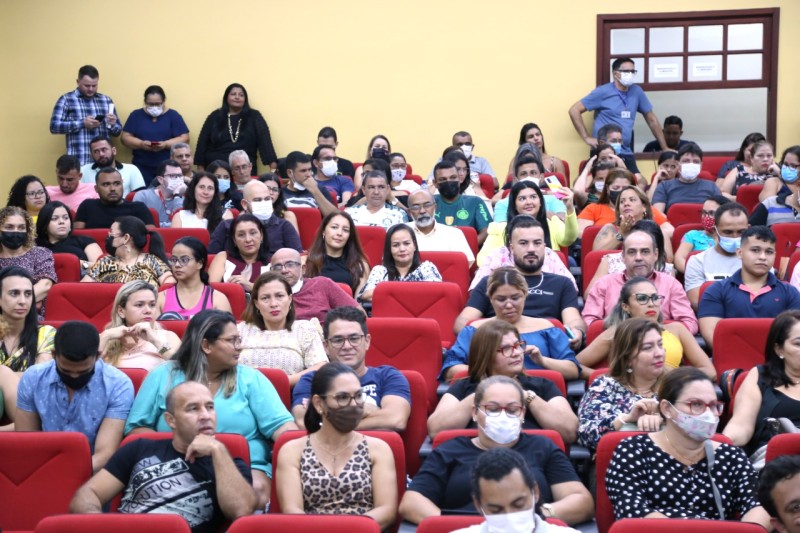 Projeto de leitura para a Educação de Jovens e Adultos é lançado no Acre