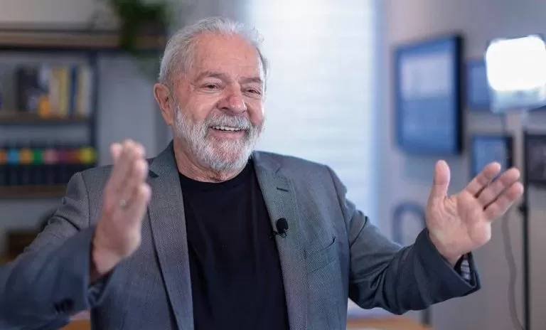 COMO O GOVERNO LULA PODERÁ RECUPERAR SUA POPULARIDADE E IMPEDIR A ASCENSÃO DA EXTREMA-DIREITA AO PODER NO BRASI