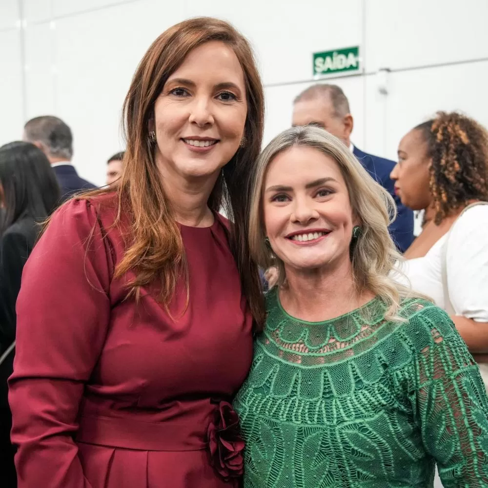 Ivana Bastos integra mesa de posse do Conselho Seccional da OAB-BA.