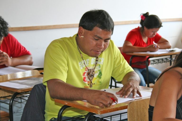 Projeto prevê cota em universidades a bolsista de entidades beneficentes