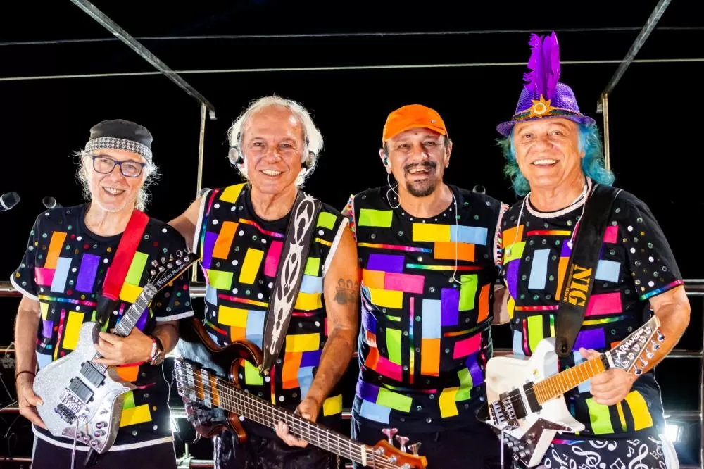 Irmãos Macedo celebram 75 anos do Trio Elétrico e 40 anos do Axé no Carnaval de Salvador.