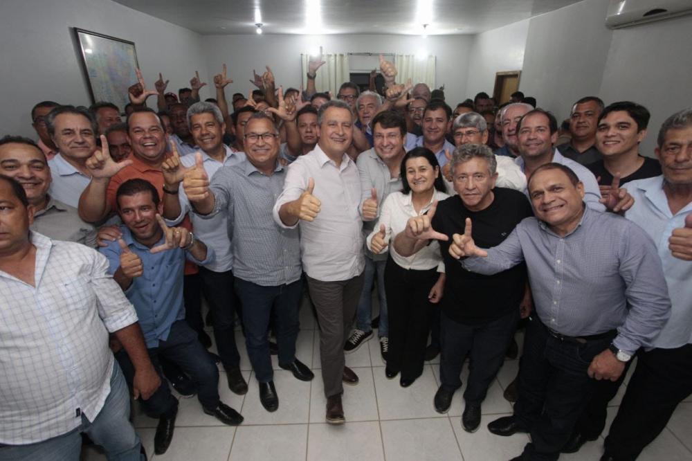 Oeste com Jerônimo: Pré-candidato a governador recebe apoio de prefeitos do PP, PSDB e PL. 