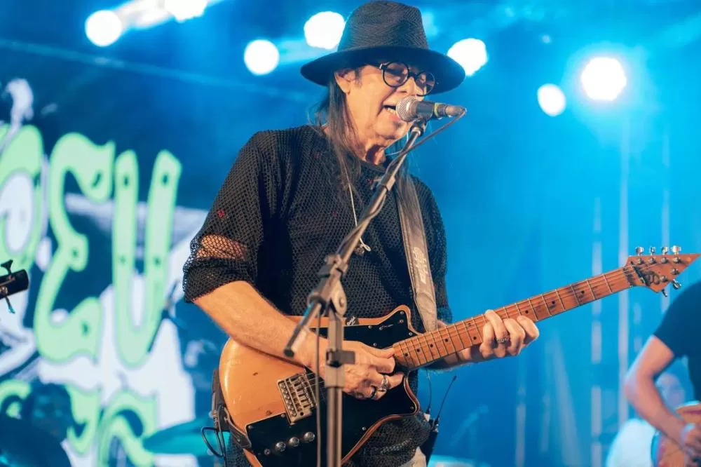 Pepeu homenageia os 40 anos de Axé Music no Carnaval do Pelourinho.