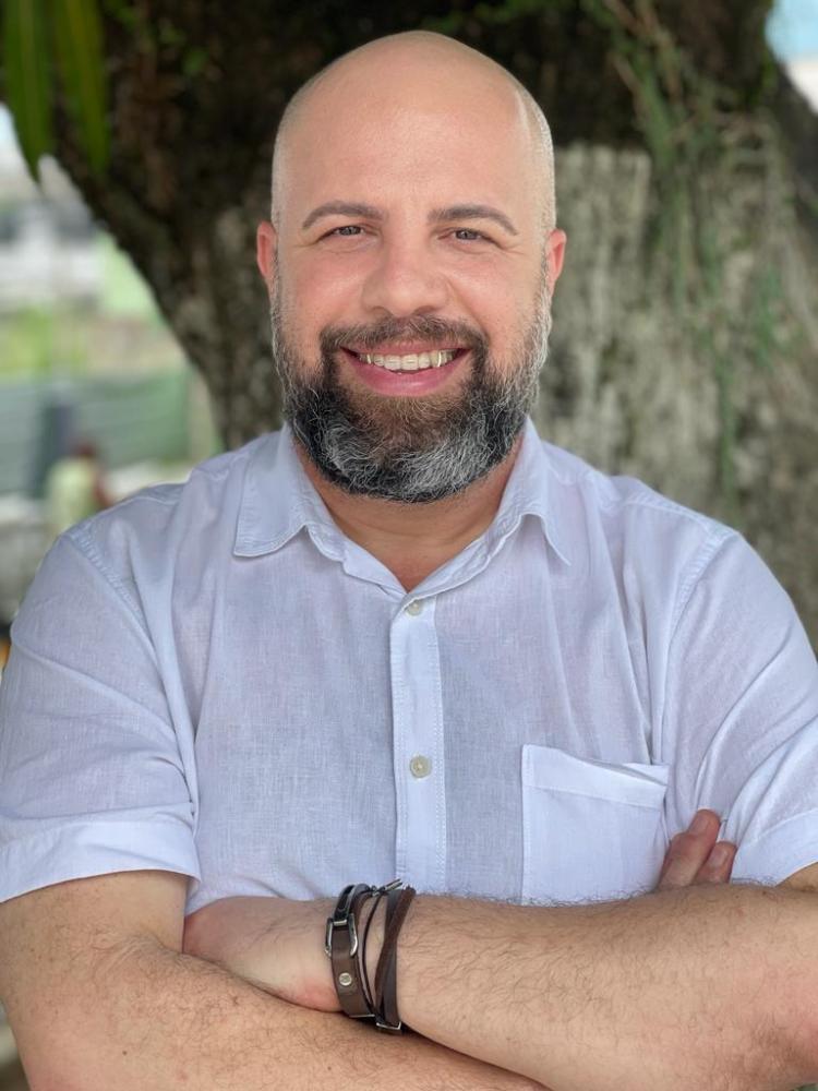 Câmara concede título de cidadão soteropolitano ao professor e educador Manoel Calazans.