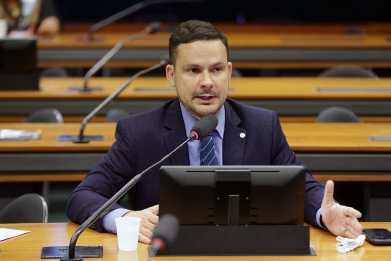 CCJ aprova prorrogação de benefício para navegação de carga no Norte e no Nordeste