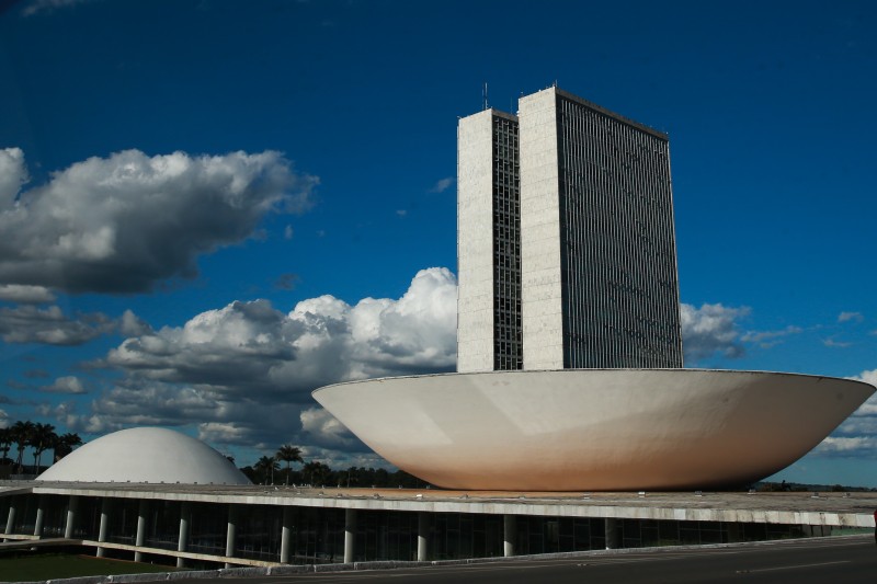 Câmara aprova PL que amplia medidas protetivas para crianças