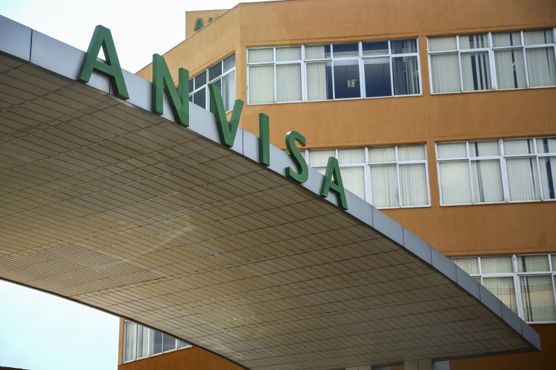 Anvisa aprova uso emergencial de medicamento para Covid-19