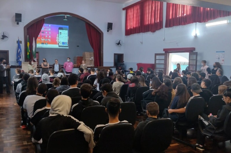 Alunos da rede estadual assistem palestra sobre orientação e prevenção do assédio sexual