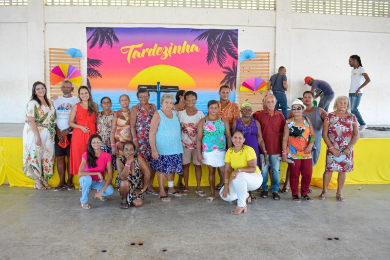 Prefeitura promoveu Tarde Dançante para mães dos Grupos do Cras