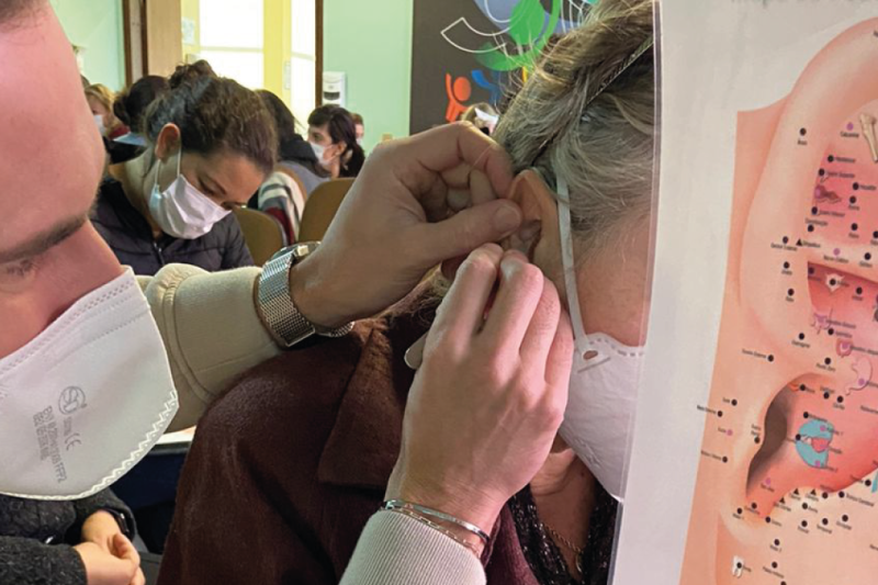 Saúde oferece curso gratuito de formação em auriculoterapia para profissionais da Atenção Primária