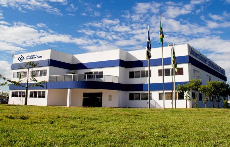 UEG terá concurso para 500 professores