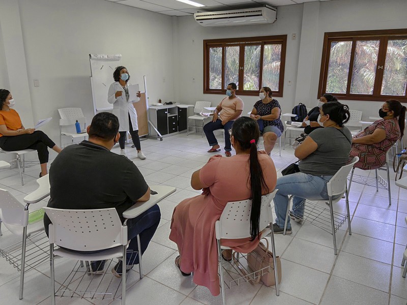 Fundhacre reúne grupo interativo com pacientes do Programa de Obesidade